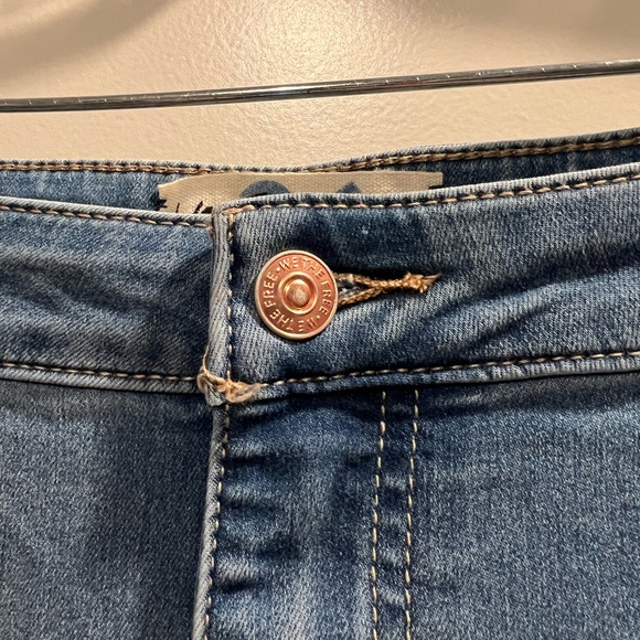 ❌ SOLD! Free People We the Free Just Float On Flare Jeans - read! - Picture 5 of 6
